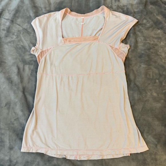 lululemon athletica Tops - Lululemon Peach Wet Dry Warm Run Stride Tech Top

#162